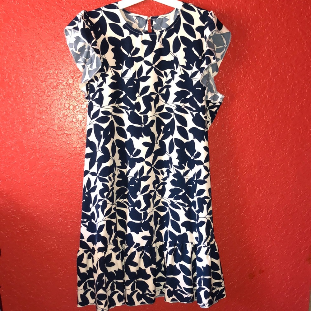 Floral Ruffle Sleeve Dress in Navy and White